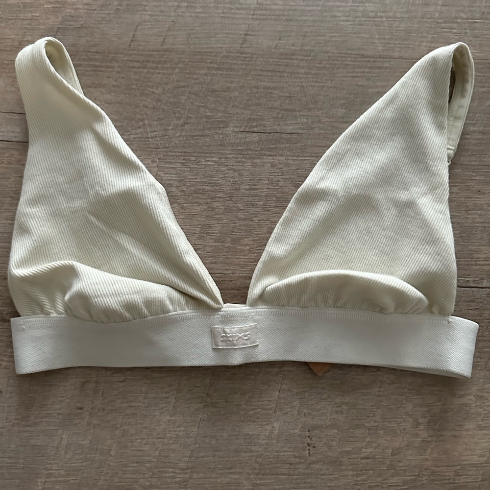 Skims Bra
